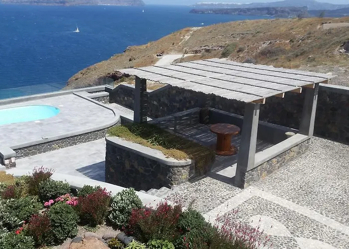 Our Santorini Villa Akrotírion