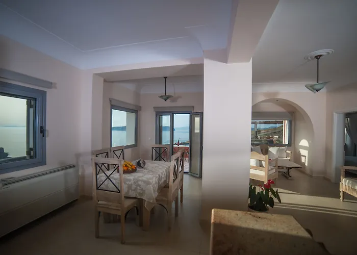 Our Santorini Villa Akrotírion