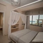 Our Santorini Villa Akrotírion