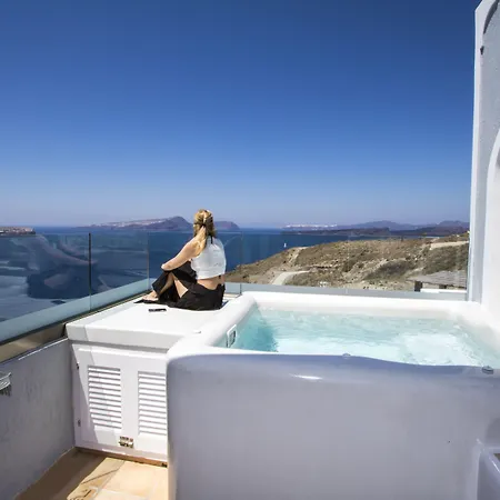 Our Santorini Akrotírion