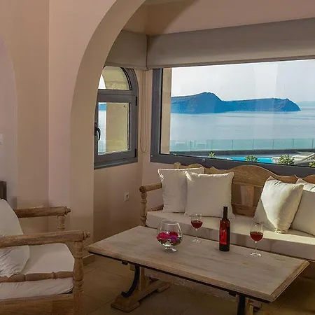 Our Santorini * Akrotírion