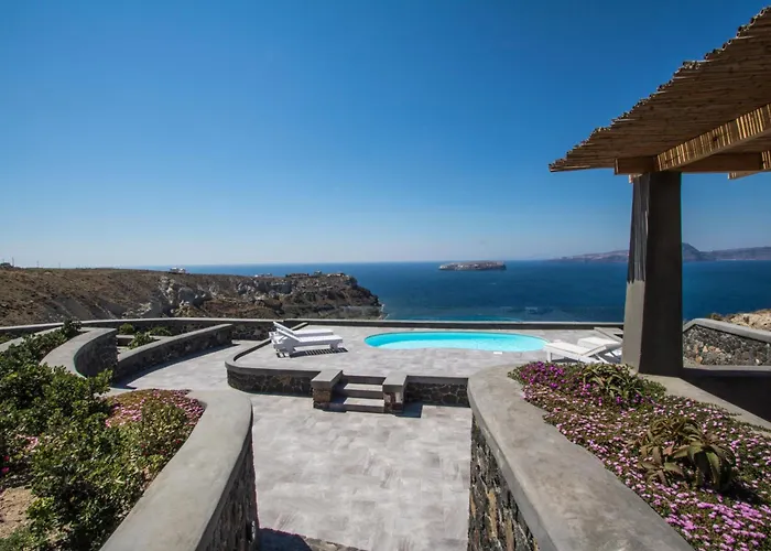 Our Santorini Akrotírion